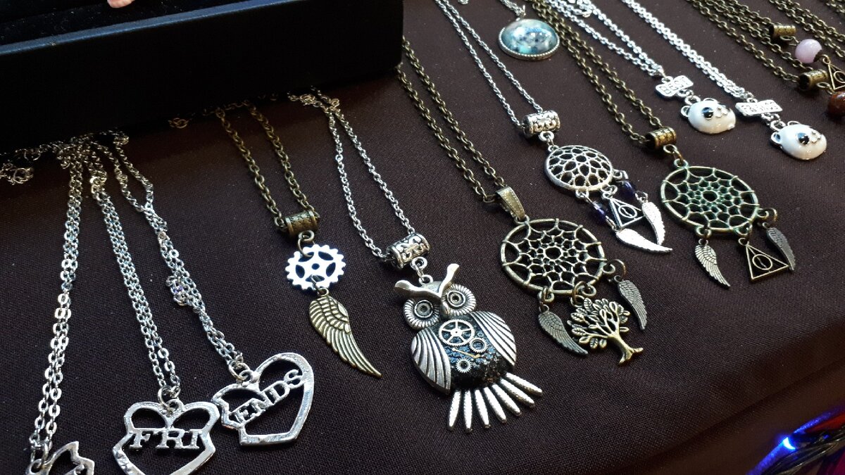 Кусочек моего стенда на новогодней ярмарке в ТЦ Сан Сити (2019 год)