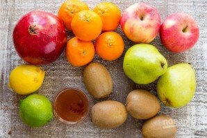 Приготовить все ингридиенты, помыть  фрукты и очистить из от кожуры