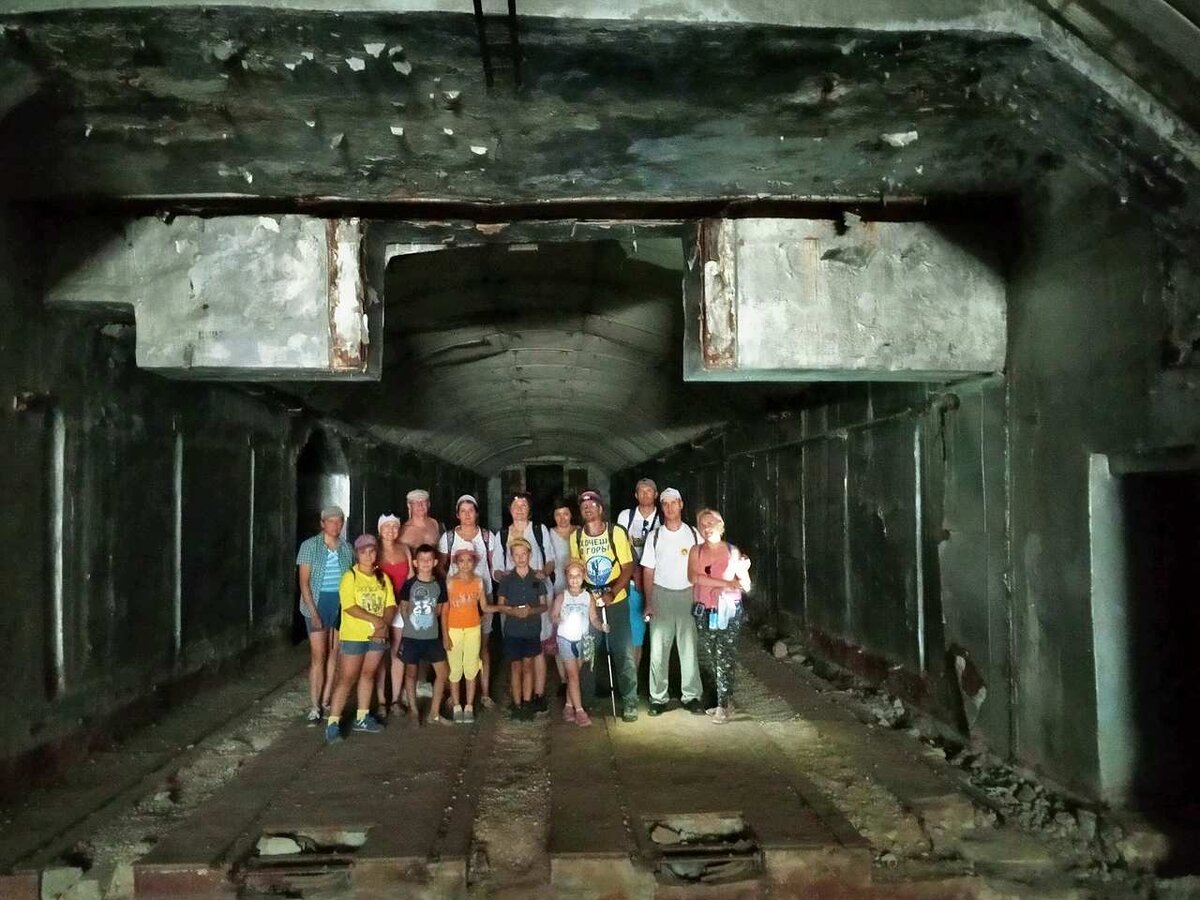 Кадр из экскурсии, в тоннелях