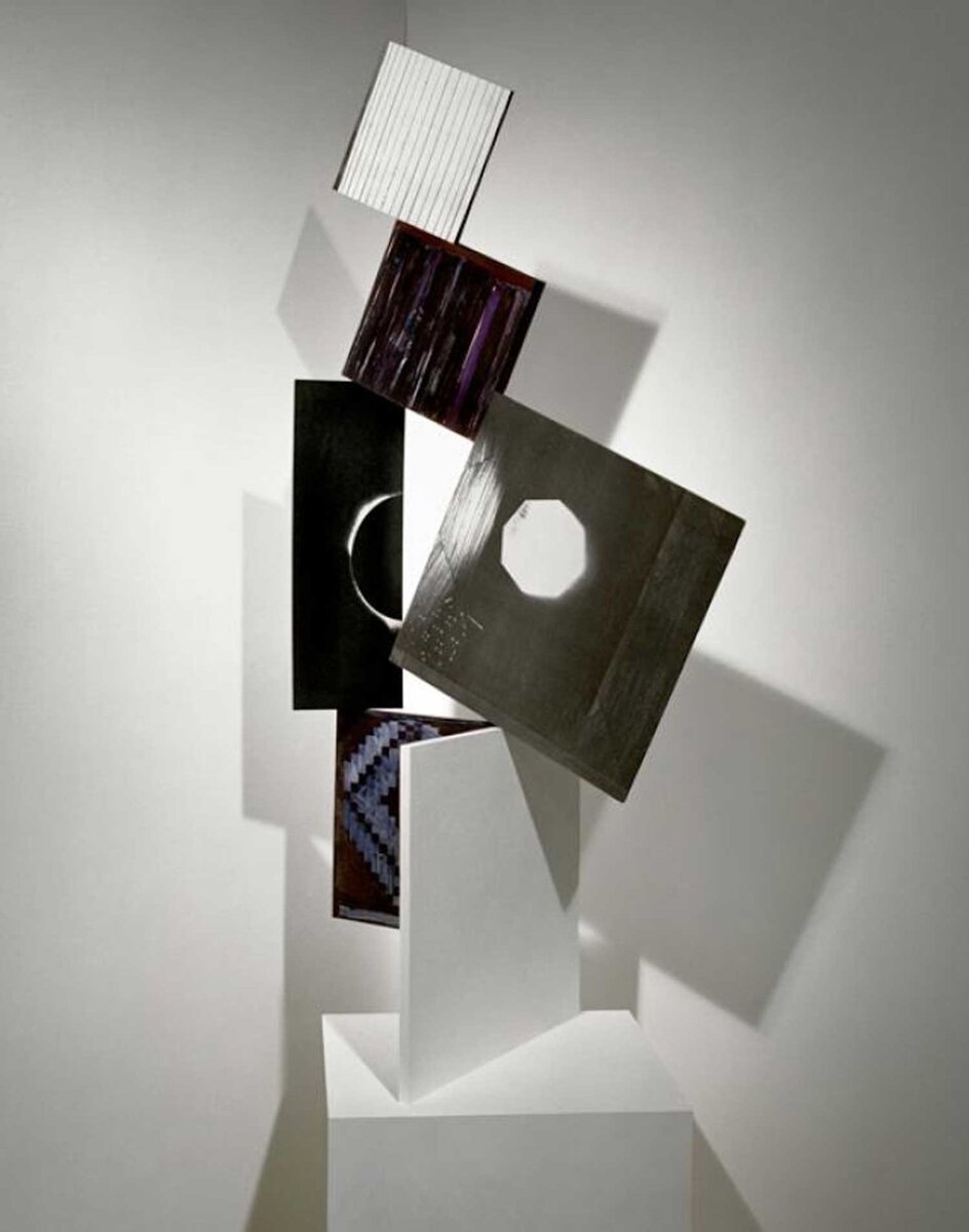 Скульптура Сары Вандербик. Затмение, 2008