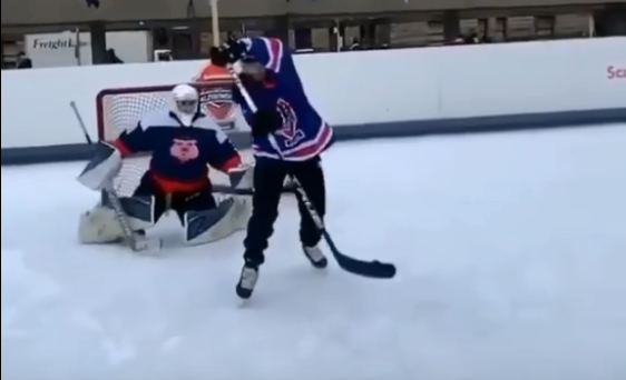 Скриншот из видео. Не пинайте за качество.