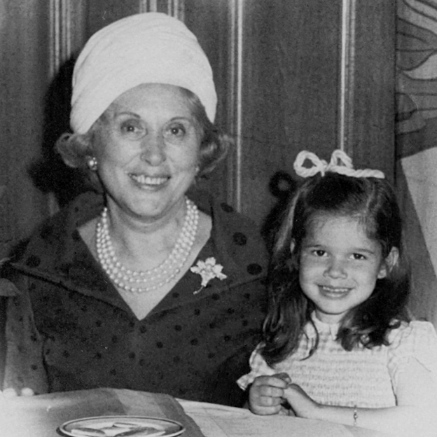 Источник:  http://smagazineofficial.com/wp-content/uploads/2017/09/Estee-Lauder_inpost.jpg.
