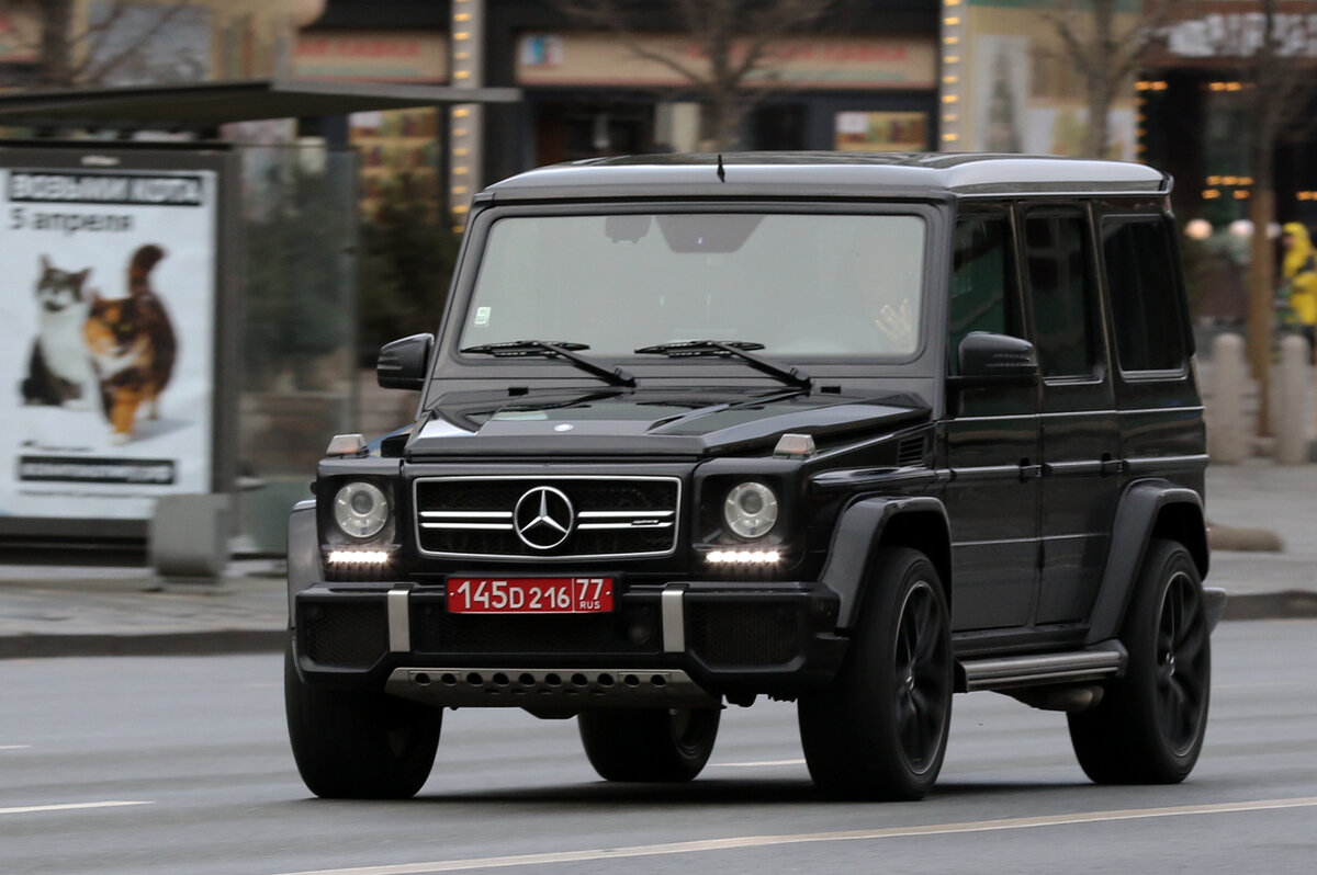 Mercedes-AMG G63 "463 Edition" (код 145 на красных номерах закреплен за Азербайджанской республикой)