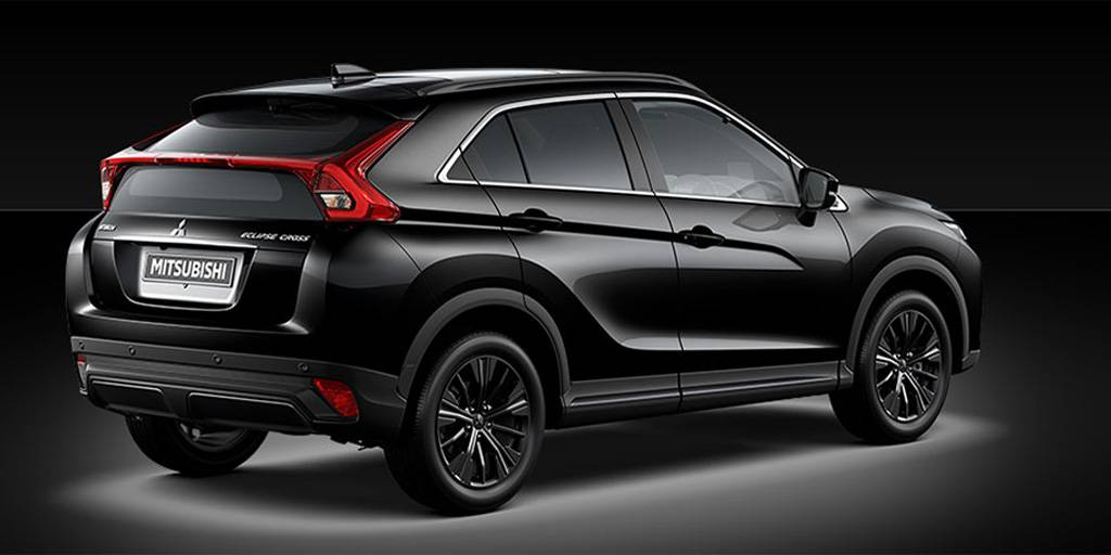 Ммс кросс. Митсубиси Эклипс кросс черный. Mitsubishi Eclipse Cross кроссовер. Mitsubishi Eclipse Cross 2021 Black. Митсубиси Эклипс кросс Блэк эдишн.