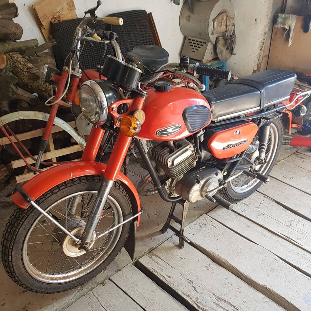 Старый мотоцикл минск, да удалый