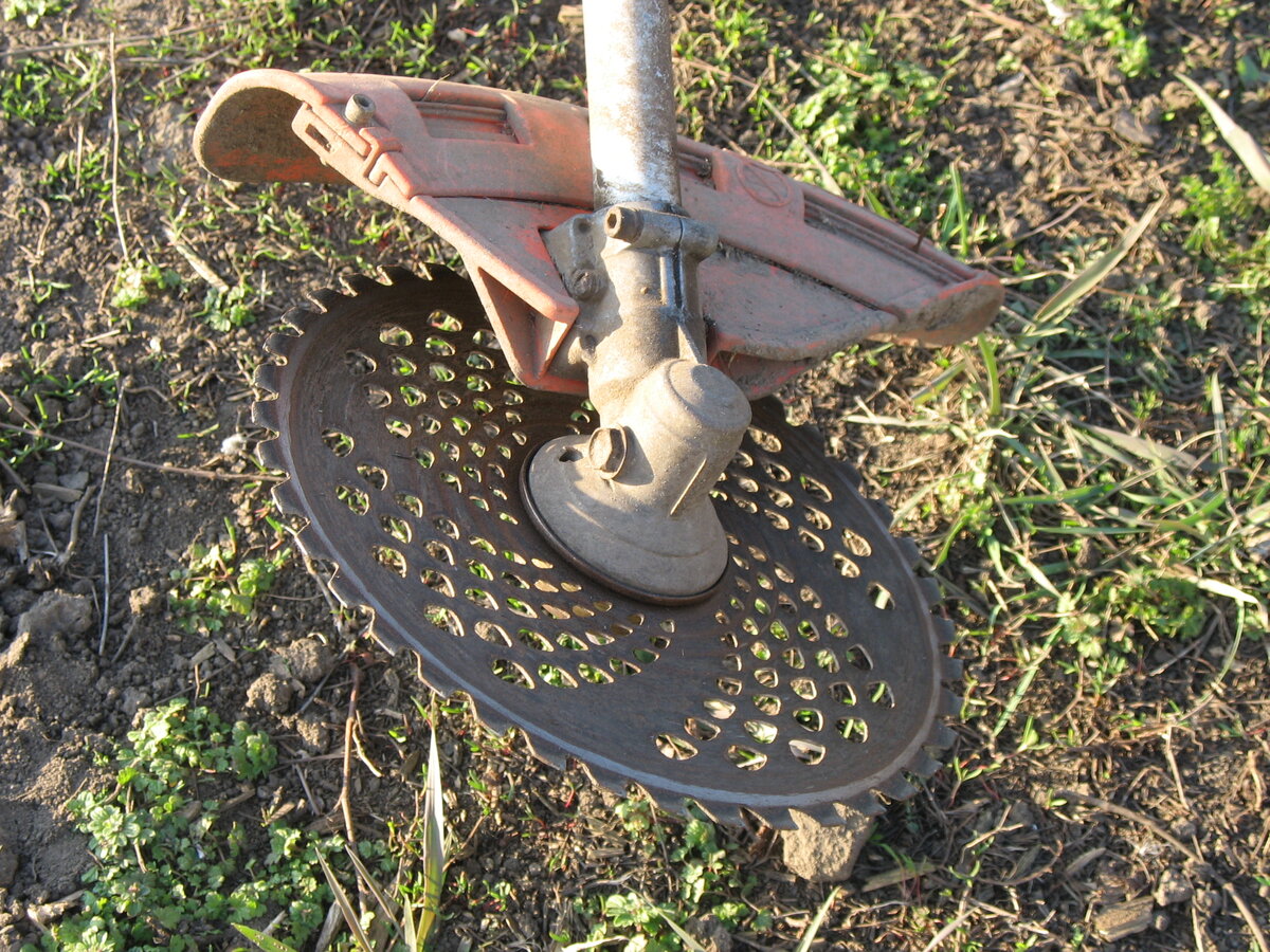 Пользуюсь только дисками. 2-3 на год. 400-500 р. штука.