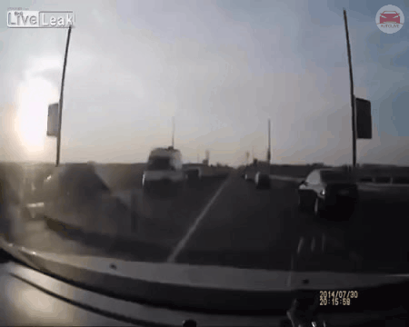 Мотоциклист явно не знал, что так умеет.