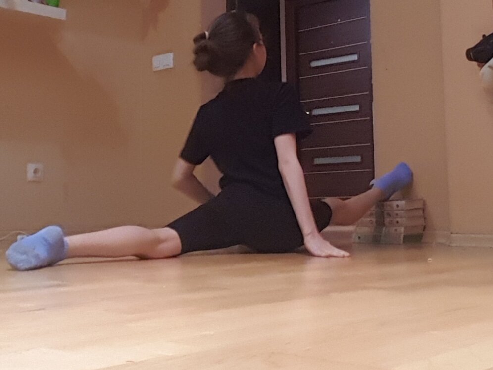 Сижу на шпагатике💕