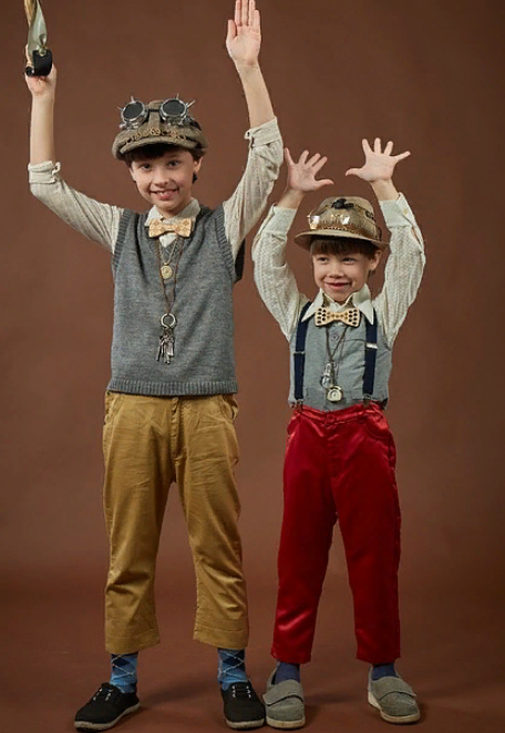 Активные игры в помещении могут быть не менее интересными, чем на улице.