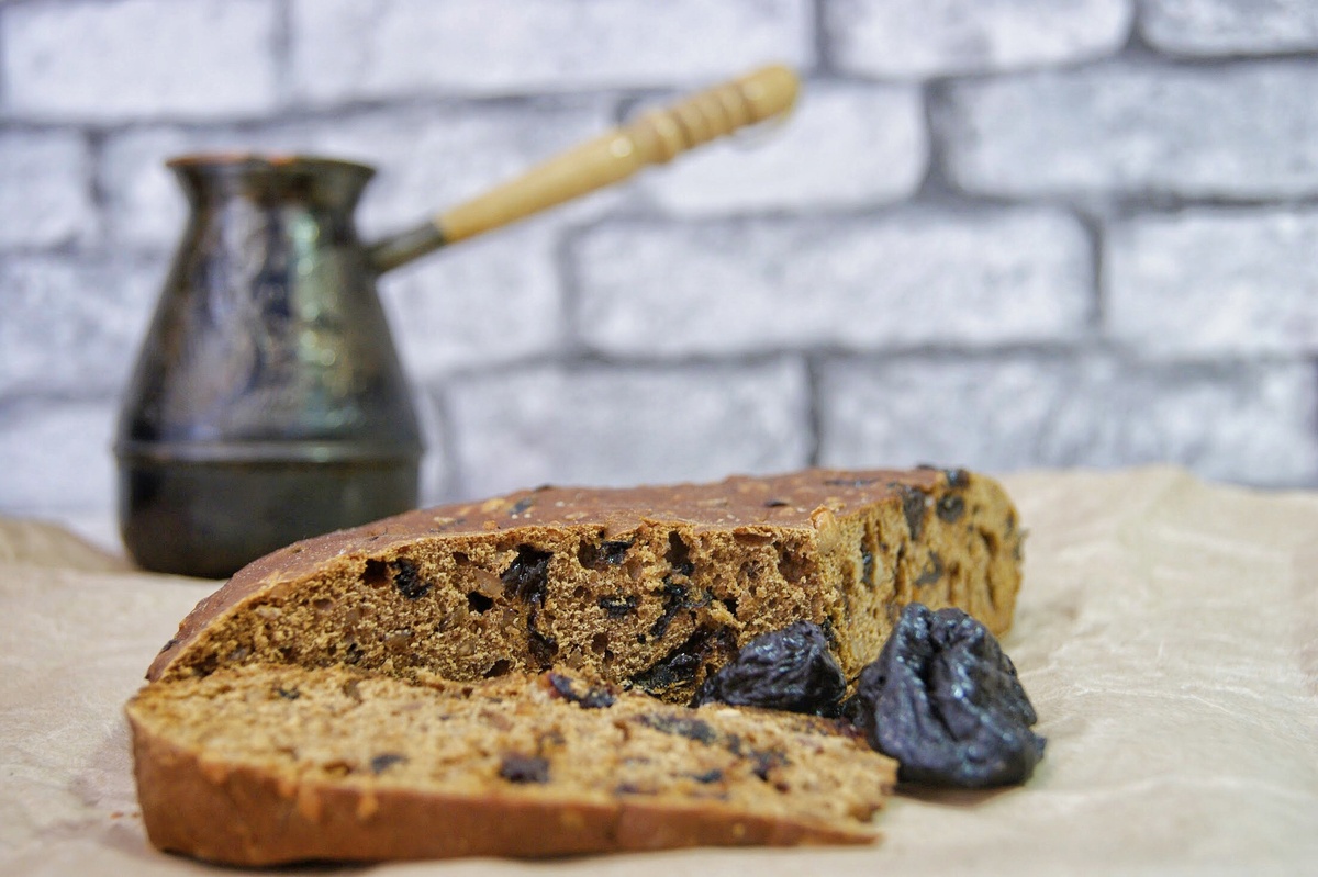 Время сладенького. Вот такой вам пирог в ленту. Пеку его по выходным, семье нравится, можно взять на пикник и в гости.