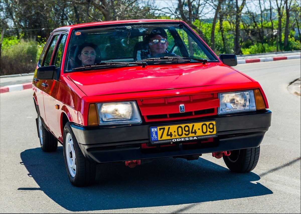 Lada возрождает легендарную 2109 «Девятку»! Какие моторы будут установлены  в новый кузов легенды? | АвтоМастер 