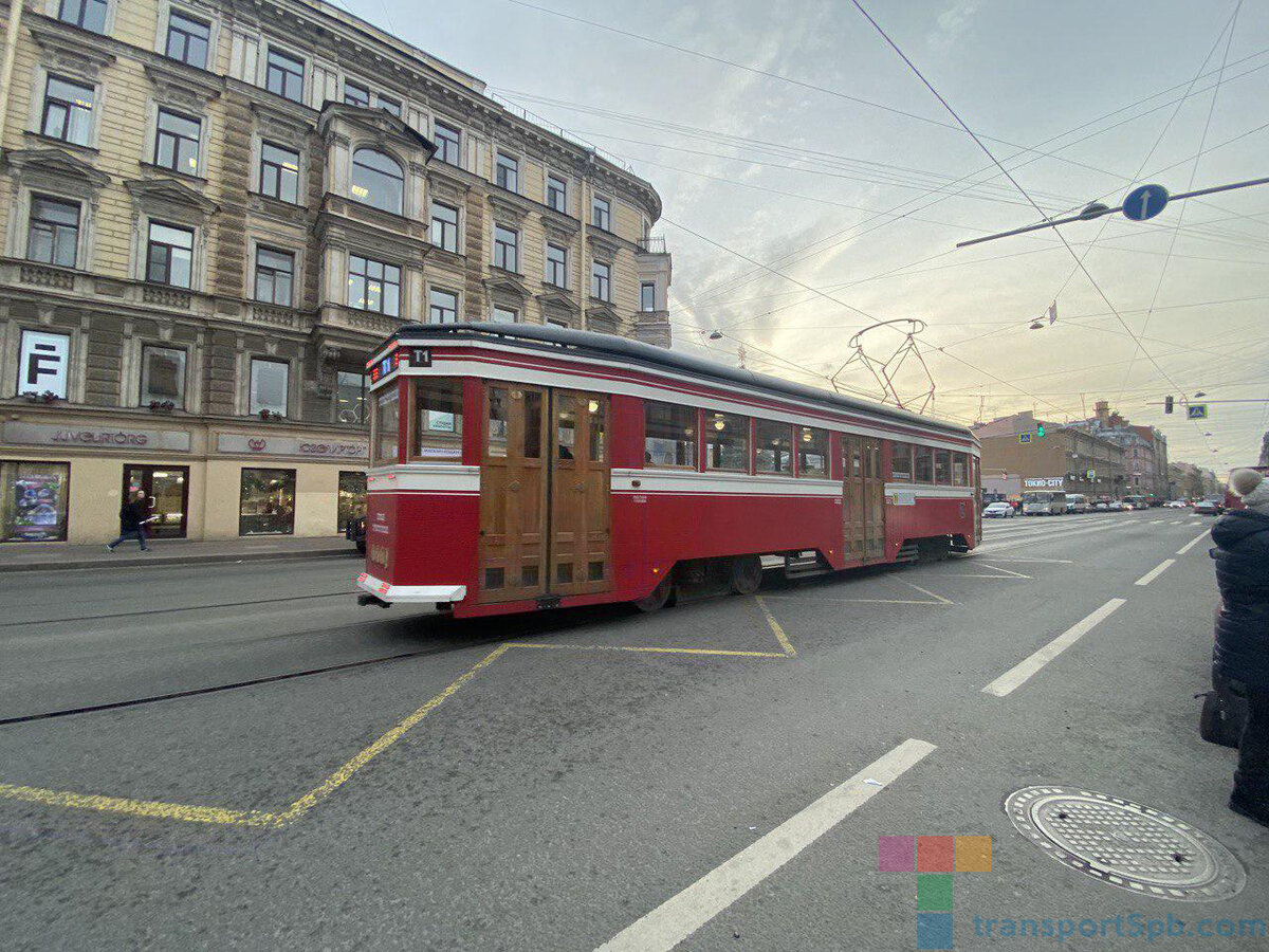 Туристический трамвай Т1: фото красавца