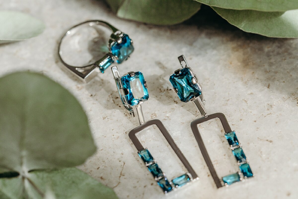 Сет из белого золота с топазами london (арт. С224-6051ТЛ) Цена: 108. 126 ₽