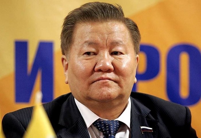 Парламентарий опубликовал обращение к Айсену Николаеву