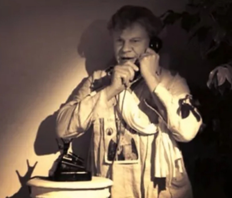 Лехаим просит защитить от иностранных консультантов