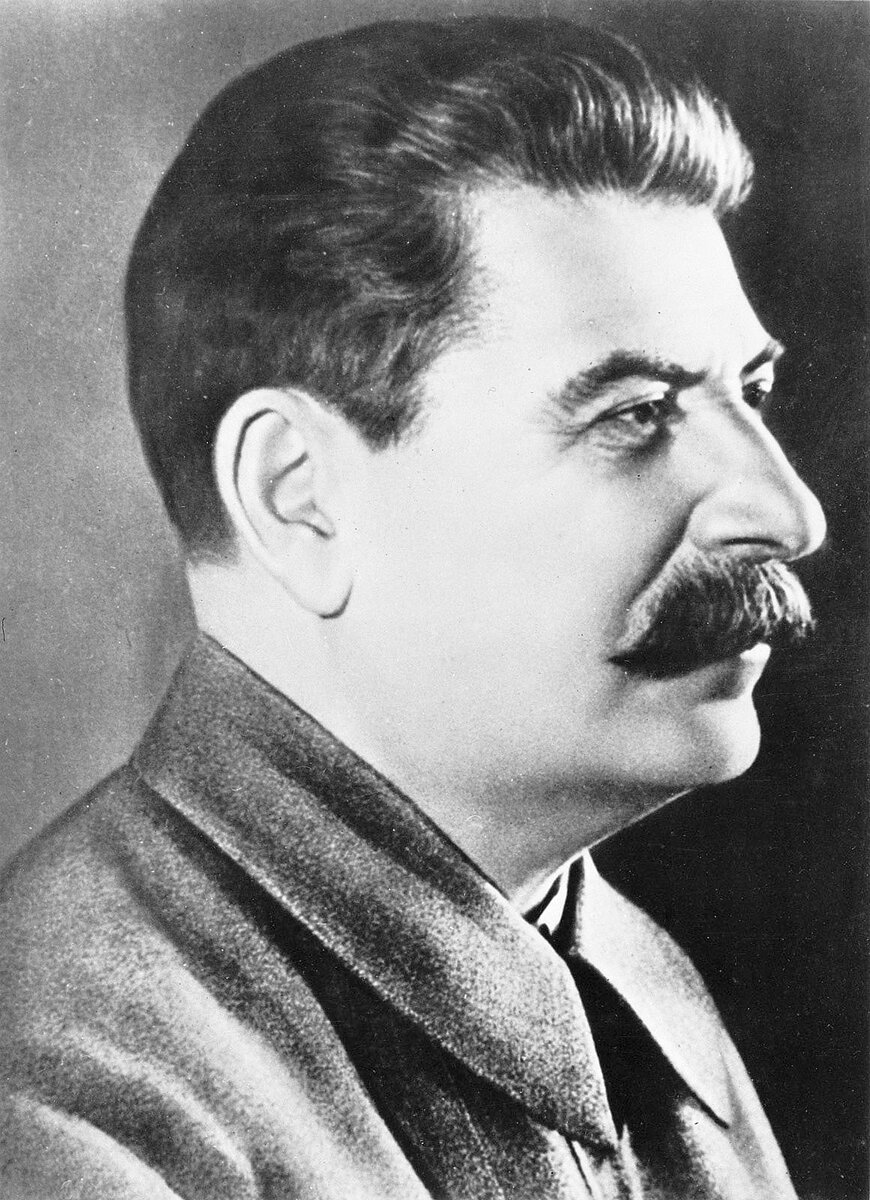  Иосиф Сталин
