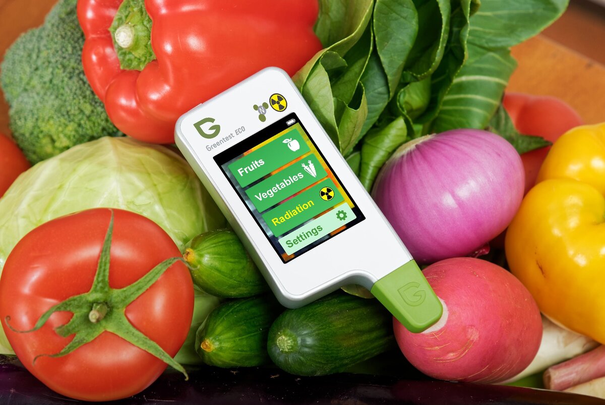 Количество нитратов замеряют специальным прибором (фото взято с сайта alchevsk.su) 