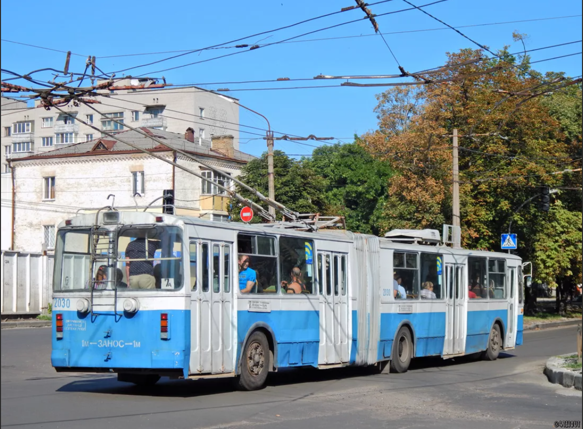 ЗиУ-10 сзади. Источник фото: transphoto.org