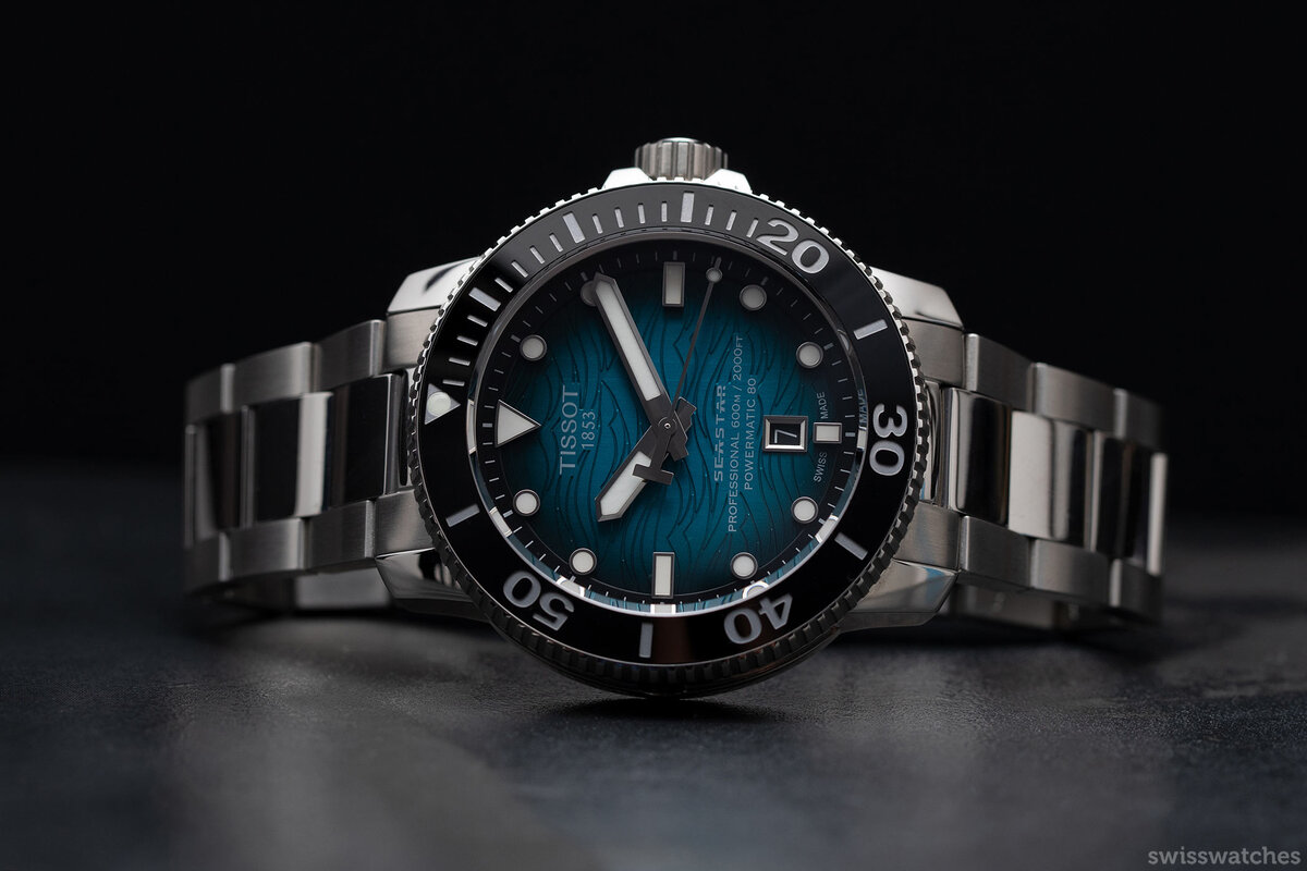 Герой сегодняшней публикации - неожиданно достойные Tissot Seastar Professional 2000