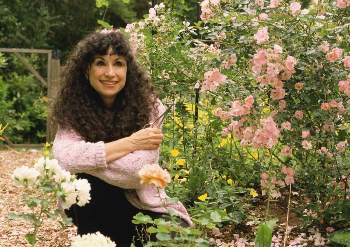 Диана Акерман - редкий пример того, что писатель может не только создавать историю, но и изучать её, а также бороться за экологию и права животных. Фото из свободных источников