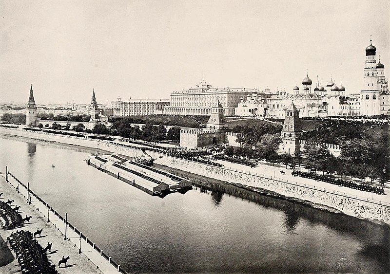 В 1888 году Российская империя отмечала памятную дату-  900-летие Крещения Руси.-2