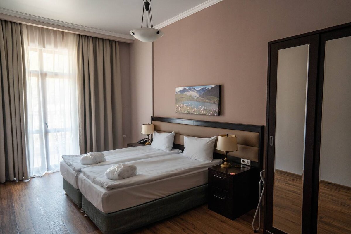 Вид и апартаменты отеля "Бонус"