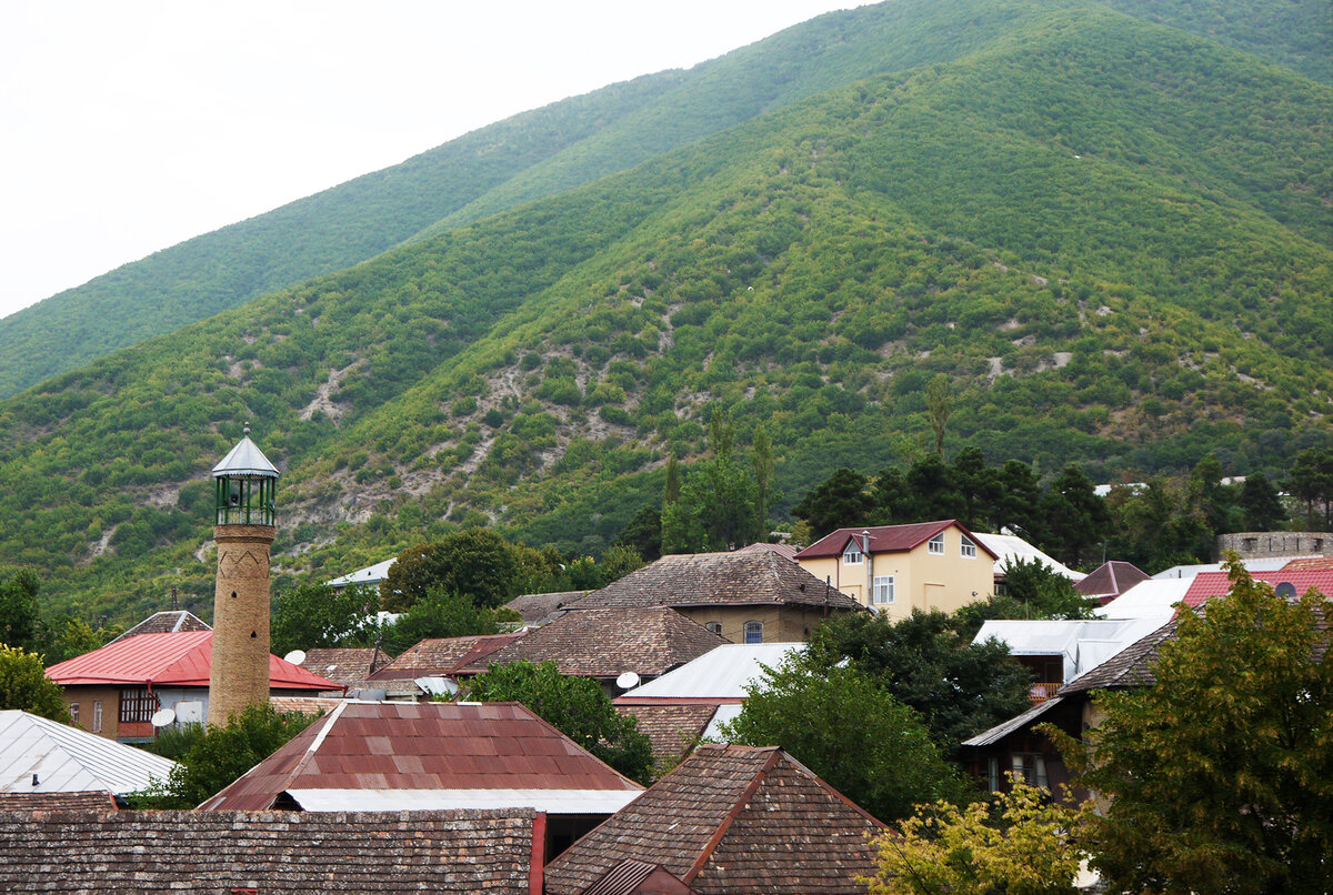 Республика азербайджан город шеки. Республика азербайджан город шеки. Деревня шеки в азербайджане. Древний город шеки. Шеки азейбарджан.