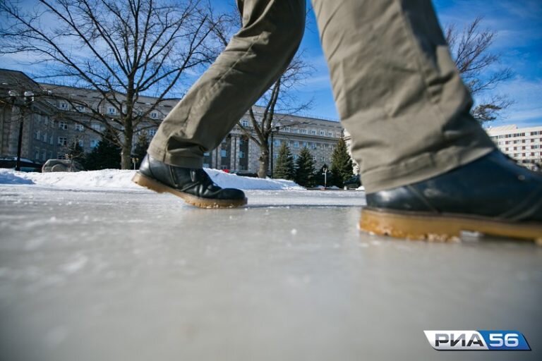    Южный вихрь в начале недели оставит Оренбуржье во власти ледяного дождя и гололеда Белов Михаил Александрович