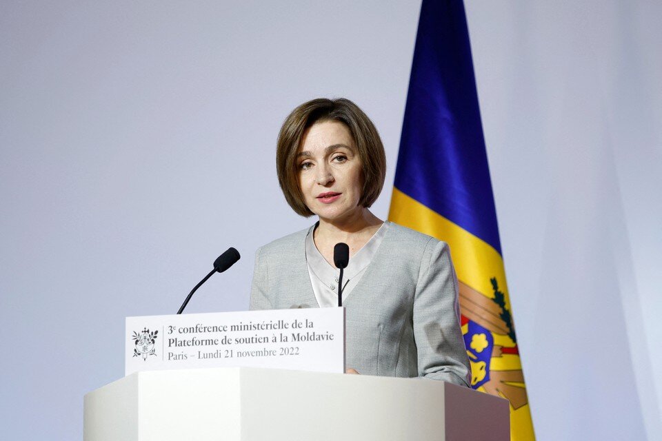     Президент Молдавии Санду обвинила Россию в погружении страны в темноту  REUTERS