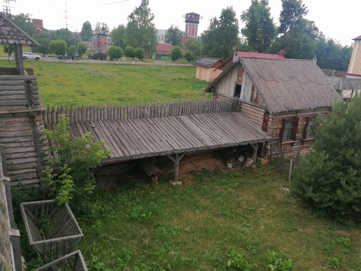 Княжий двор в Павловском Посаде. Большие дворы.