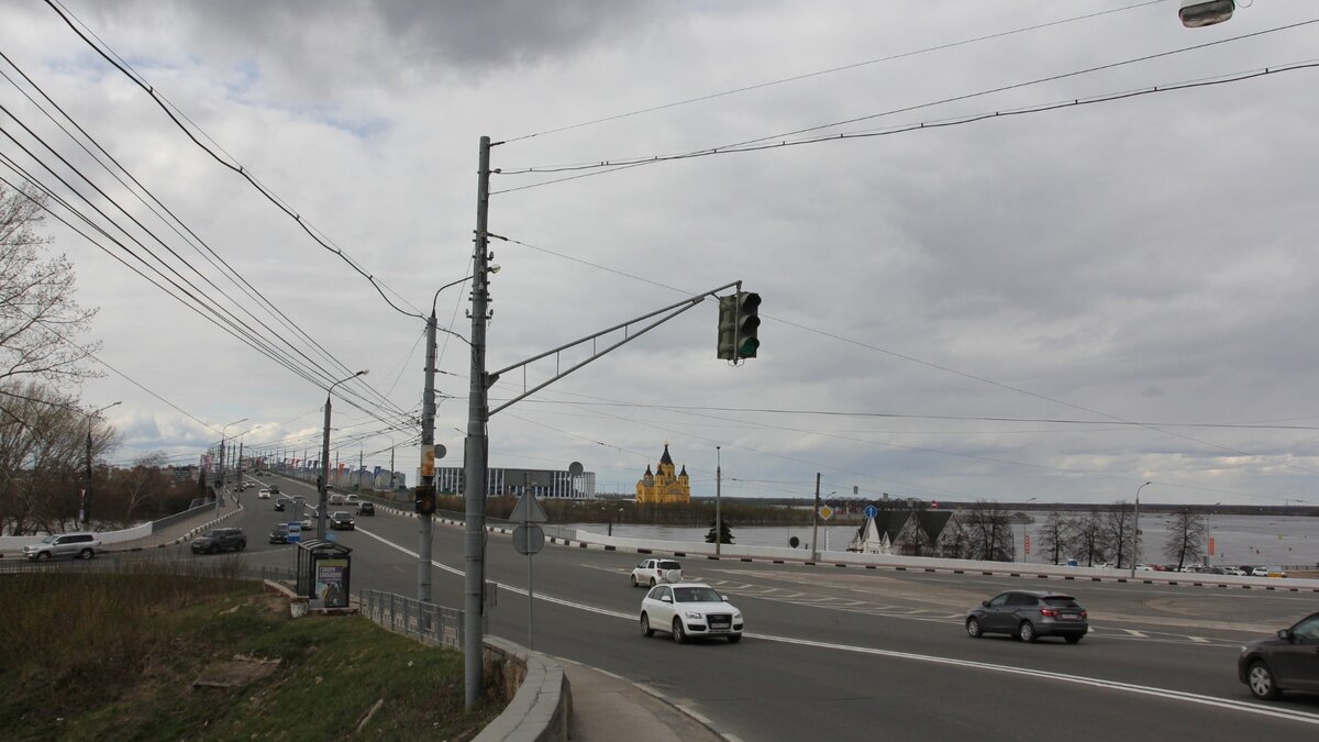     Нижегородцы не смогут проехать по Канавинскому мосту рано утром 23 августа. Движение будет перекрыто с 04:00 до 06:00, рассказали в дептрансе.