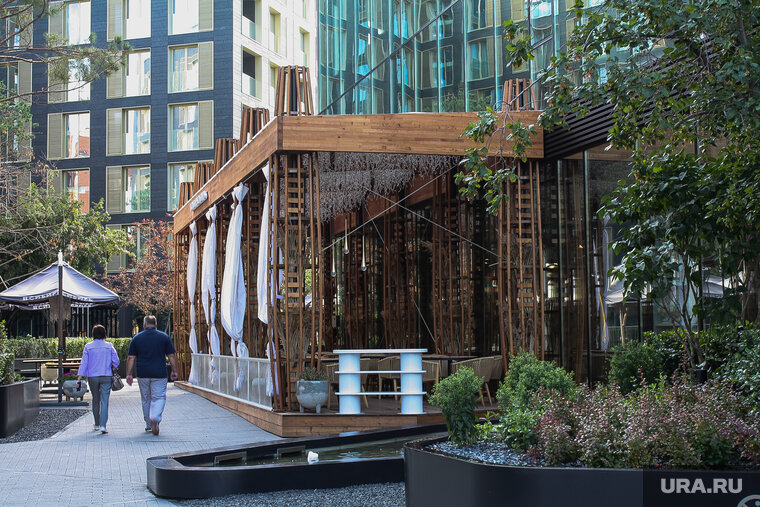    По мнению девелоперов, наличие закрытой территории, прогулочной зоны и детских площадок должно быть минимальным требованием при поиске жилья