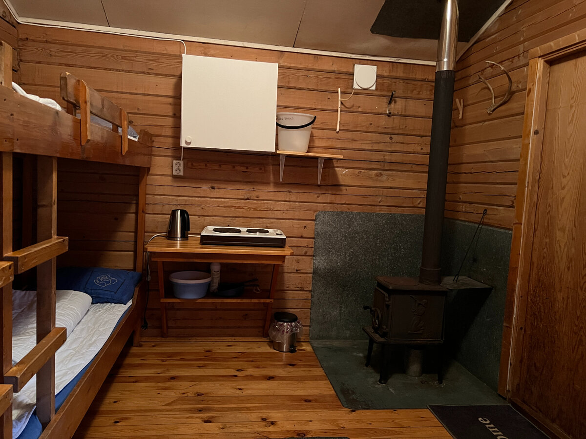Кемпинг Brennfjell Camping. Домик без удобств на четверых. Фото автора