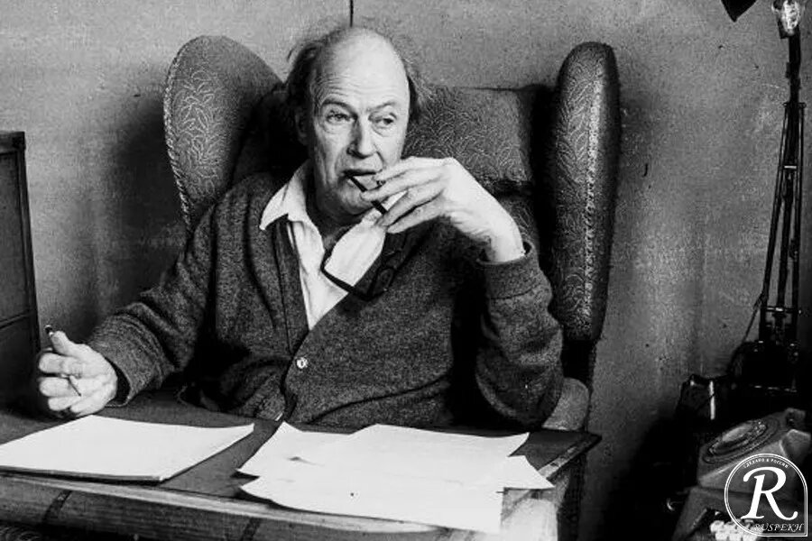 Рональд даль. Рональд даль. Роальд даль 1916. Роальд даль летчик. Роальд даль фото.