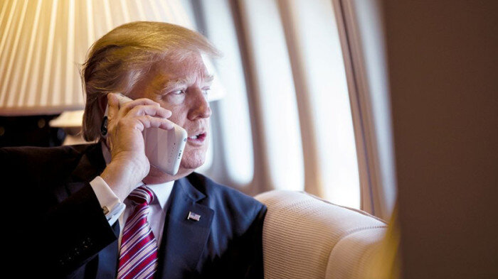 
Телефон Дональда Трампа не афишируется.
