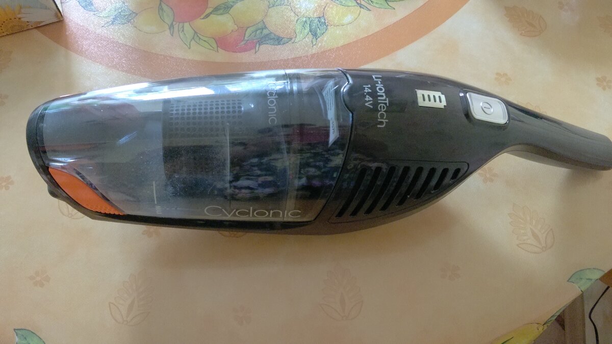 Муж пылесосит им салон авто, очень доволен