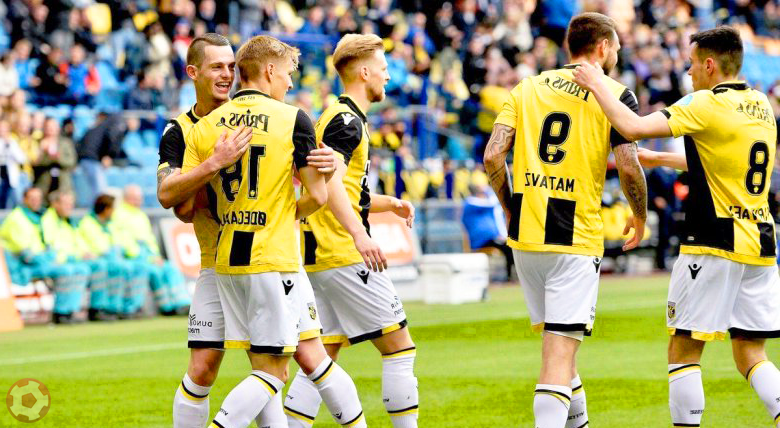 Футболисты "Витесса"