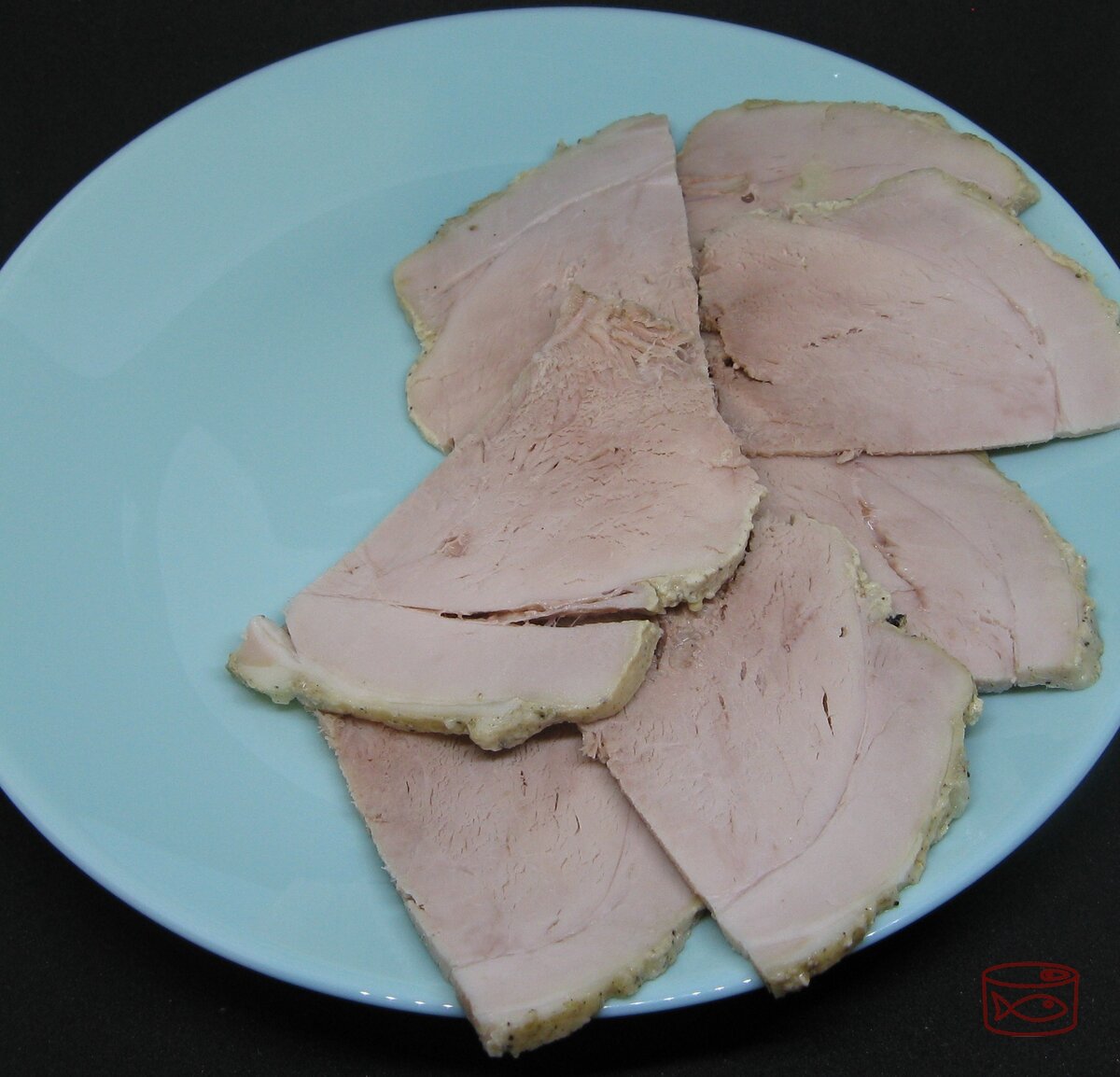 Порезала буженину на бутерброды