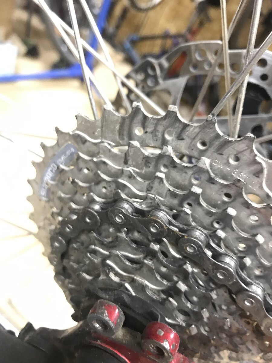 Кассета на 9 скоростей со специальным профилем звёзд  для лучшего переключения