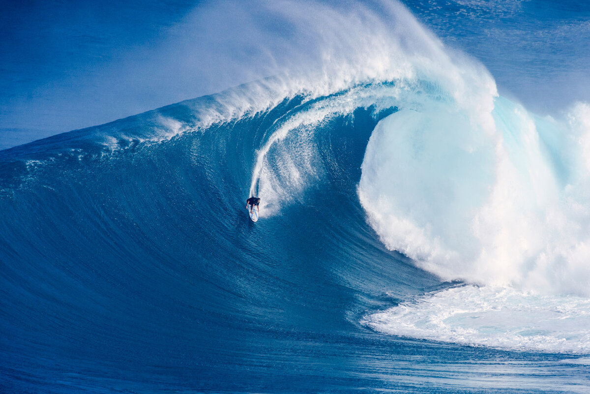 Big Wave surfing