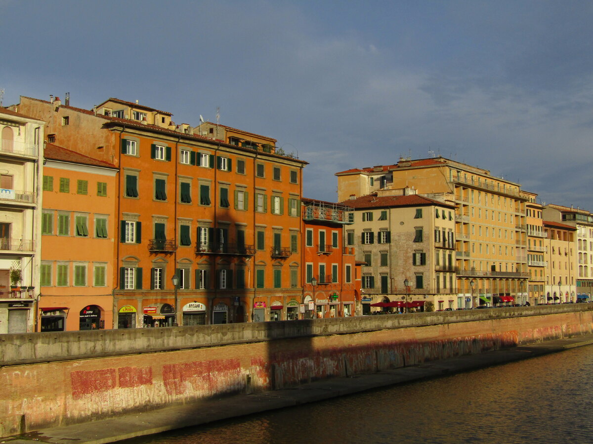 Пиза, осенний вечер.