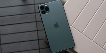 IPhone 11 Pro в цвете Midnight green