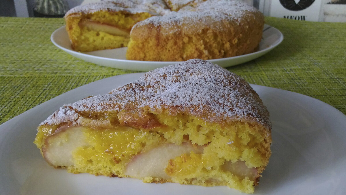 Слойки с яблоками и корицей