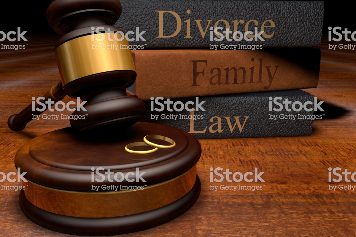 https://www.istockphoto.com/ru/%D1%84%D0%BE%D1%82%D0%BE/gavel-divorce-law-books-and-wedding-rings-gm1014429188-273081657