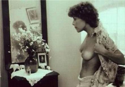 - Ты прекрасна, спору нет. Убери же пистолет 