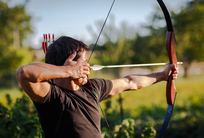 Стрельба из лука - это полезный и интересный вид спорта.