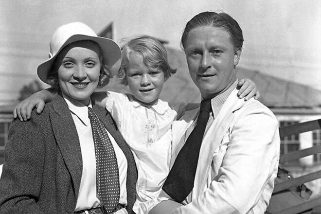 Марлен с мужем и дочкой