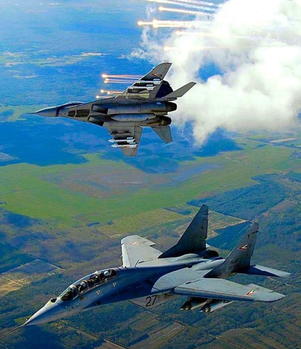 "Россия 24" сообщила 27.02.2020, что подразделения турецкой армии обстреливают российские самолеты в Сирии.

А до этого Турция запросила у США установки Patriot «для сдерживания России»

По данным телеканала, боевики и поддерживающие их турецкие силы активно применяют переносные зенитно-ракетные комплексы. Самолеты ВКС России и ВВС Сирии в ответ используют тепловые ловушки для защиты от огня и «раз за разом останавливают боевиков», сообщил руководитель бюро ВГТРК на Ближнем Востоке и в Северной Африке. Как передает РИА Новости, действия Анкары стали ответом на авиаудар, в результате которого погибли двое турецких военнослужащих. Еще двое военных были ранения, пишет газета Daily Sabah. Кто именно совершил эту атаку, не сообщается.

Ранее в этот день боевики при поддержке турецкой армии предприняли массированную атаку на позиции сирийской армии в районе города Саракиб в провинции Идлиб. По информации агентства САНА, террористы использовали десятки смертников и заминированных машин, пользуясь огневой поддержкой турецких сил.

До этого президент Турции Реджеп Тайип Эрдоган заявил о намерении Анкары предпринять решительные действия в Сирии. О каких конкретно шагах идет речь, он уточнять не стал, но сказал, что «борьба дается непросто».

