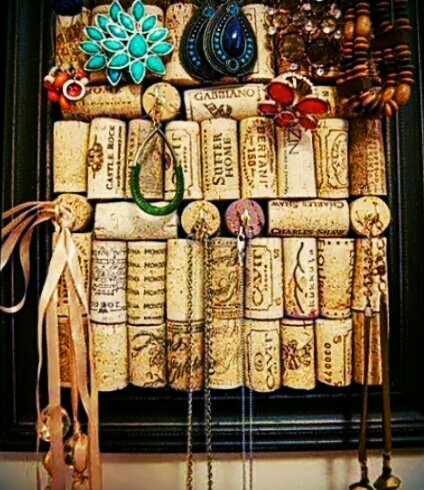 Просто шикарный органайзер для украшений.