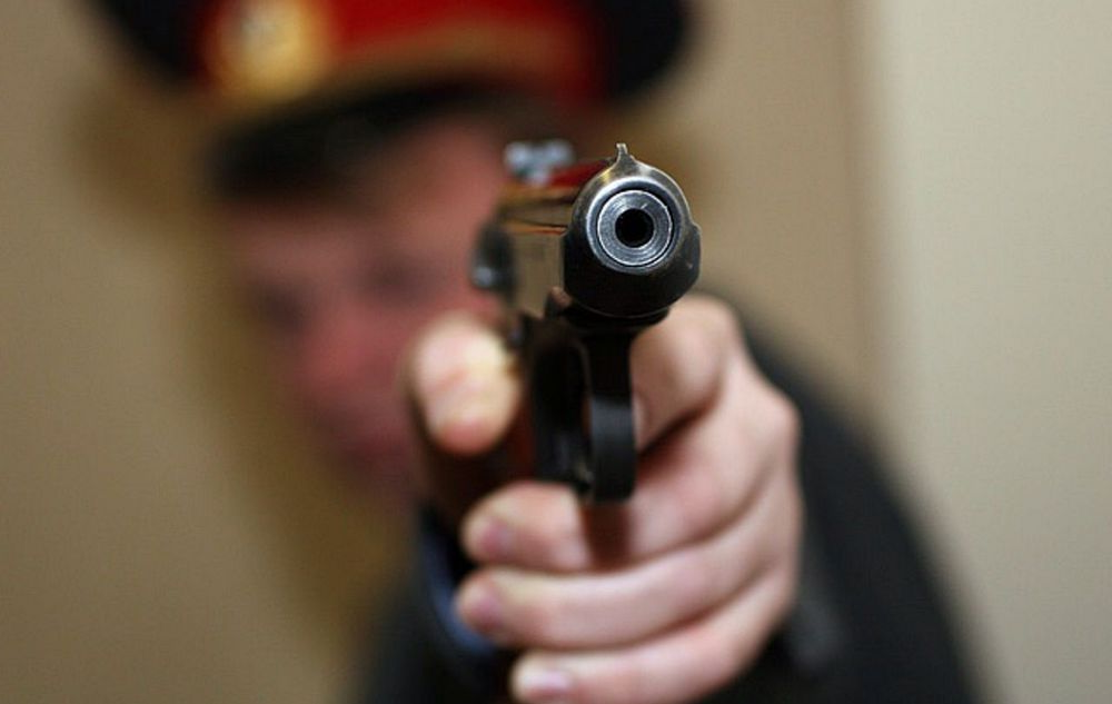 Неправомерное использование оружия